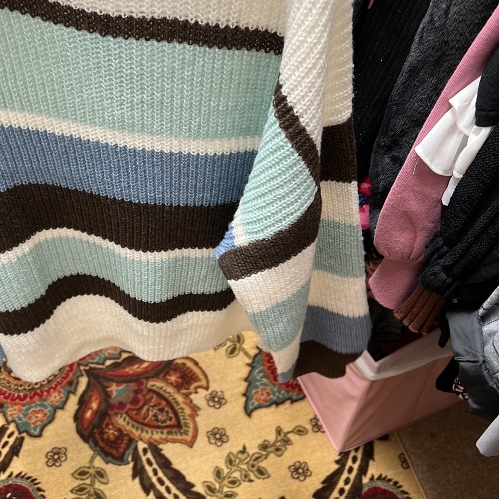 Sweater weather comfortable soft XL - Picture 10 of 11